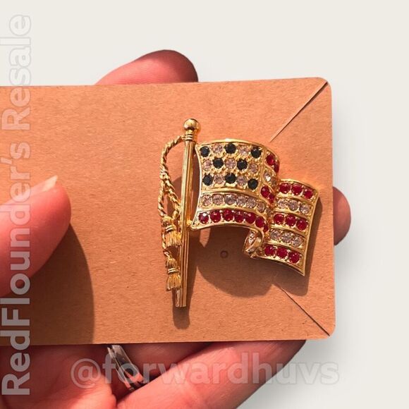 Napier Jewelry | Napier America Flag Pin | Color: Red Silver - Picture 3 of 9